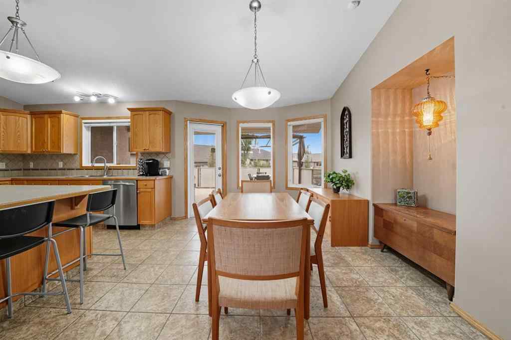 MLS® A2258882 - 5409 44A Street Close  in Westpark Meadows Innisfail, Residential