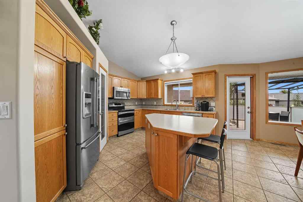 MLS® A2258882 - 5409 44A Street Close  in Westpark Meadows Innisfail, Residential