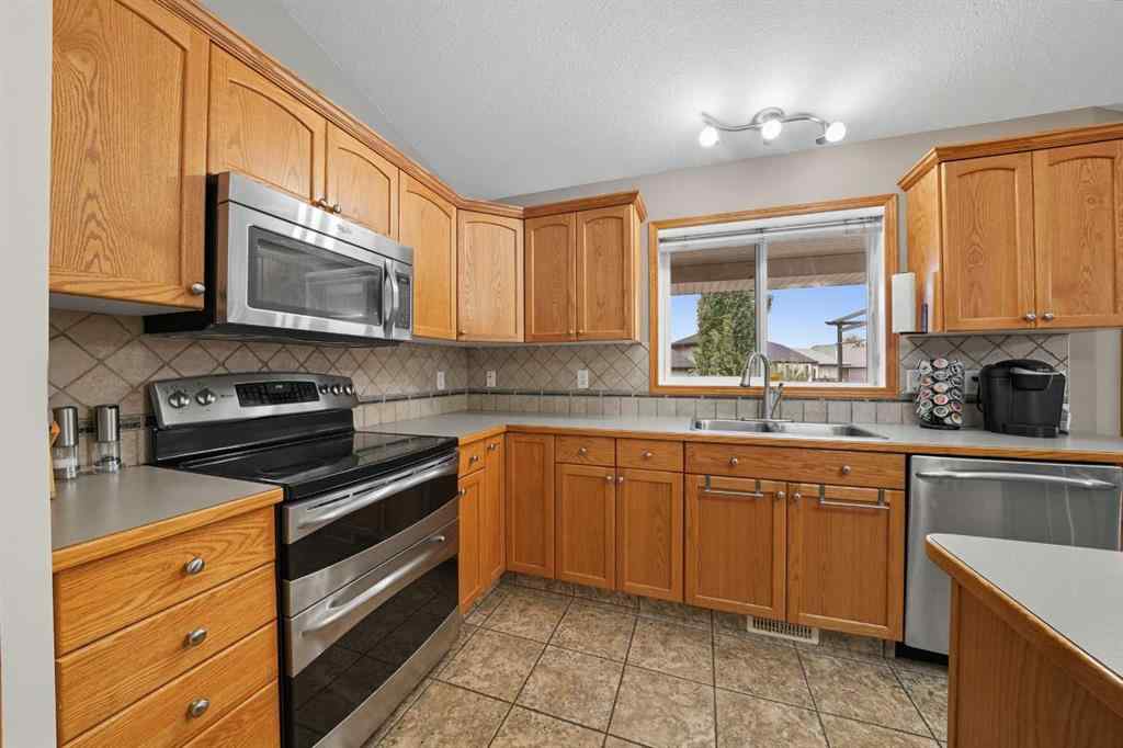 MLS® A2258882 - 5409 44A Street Close  in Westpark Meadows Innisfail, Residential