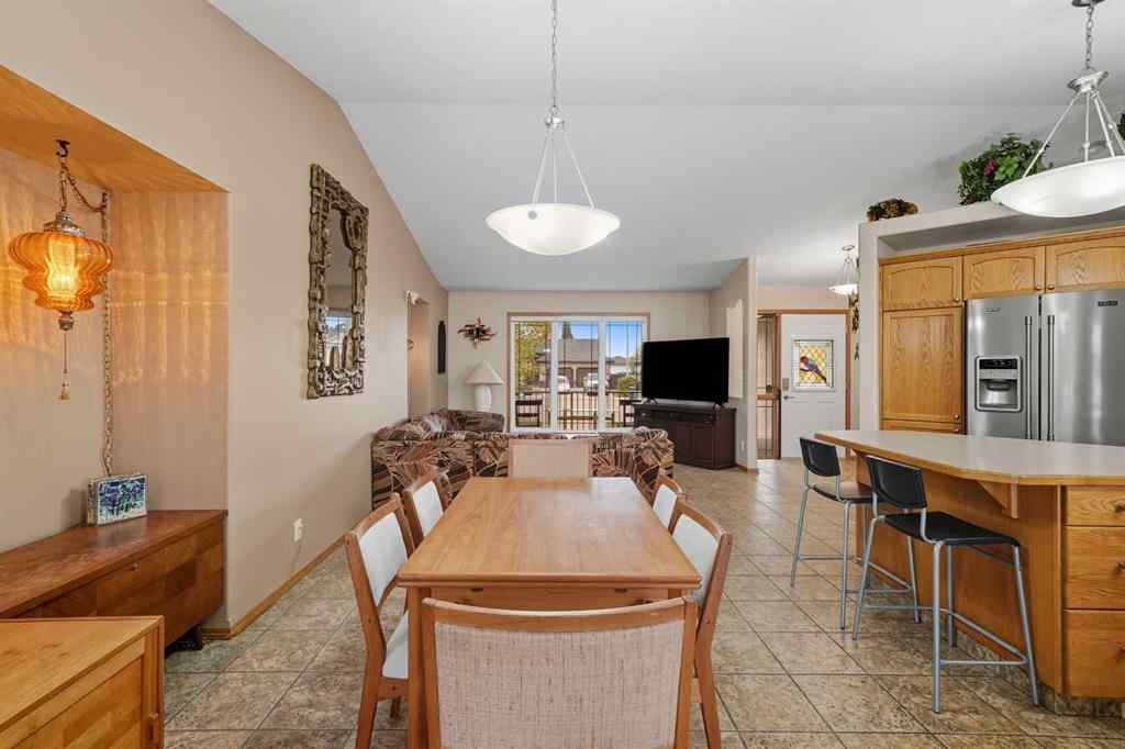 MLS® A2258882 - 5409 44A Street Close  in Westpark Meadows Innisfail, Residential