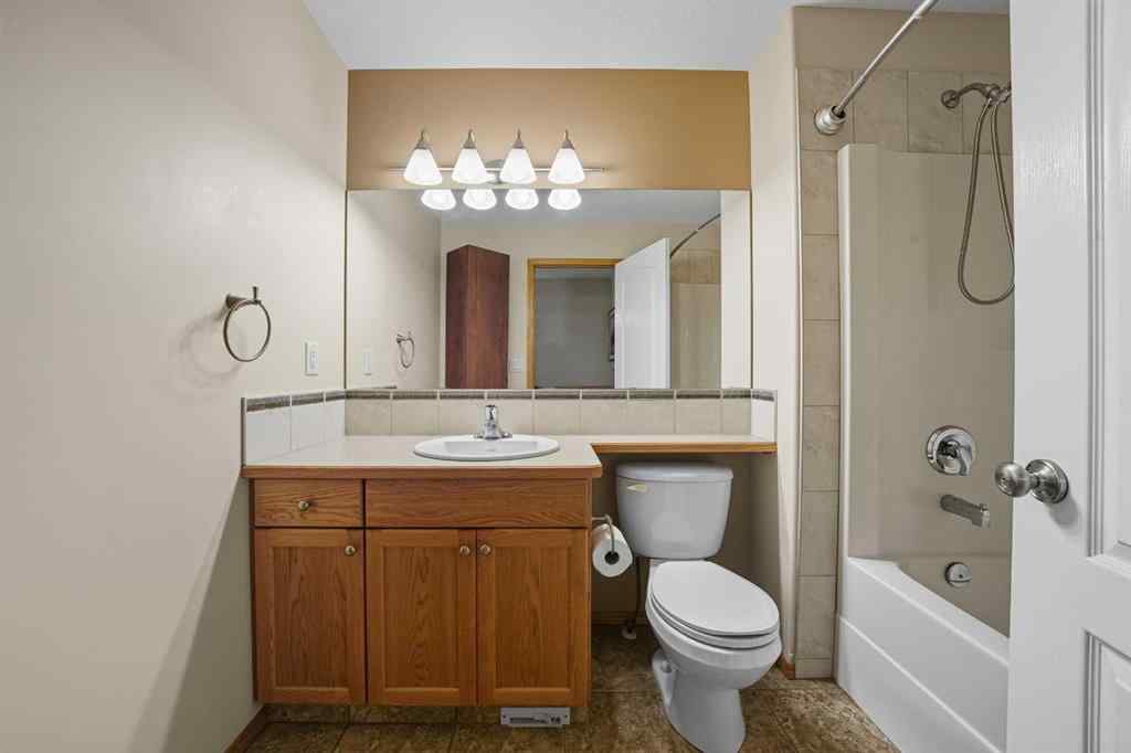 MLS® A2258882 - 5409 44A Street Close  in Westpark Meadows Innisfail, Residential