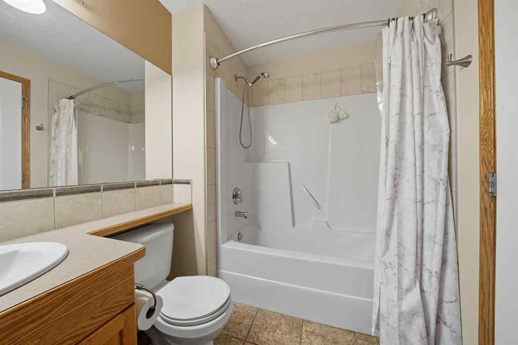 MLS® A2258882 - 5409 44A Street Close  in Westpark Meadows Innisfail, Residential