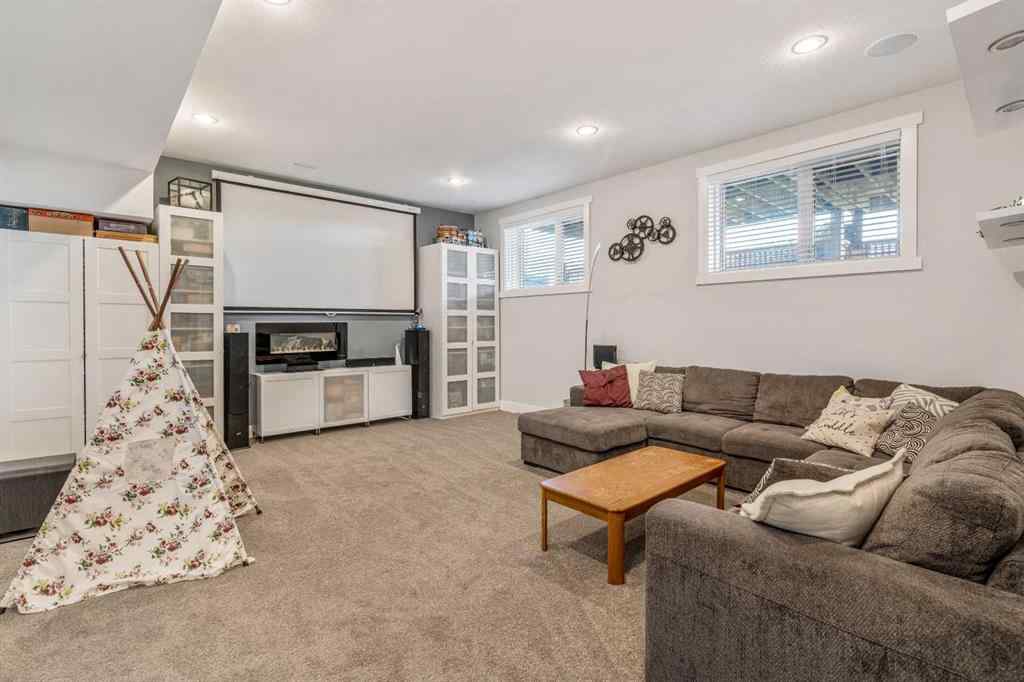 MLS® A2258883 - 3115 22 Street E in NONE Coaldale, Residential