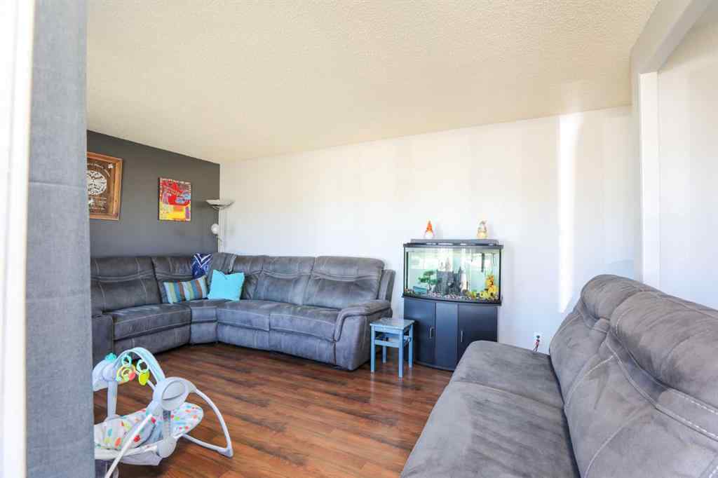 MLS® A2258889 - 2512 5A Avenue N in Majestic Place Lethbridge, Residential