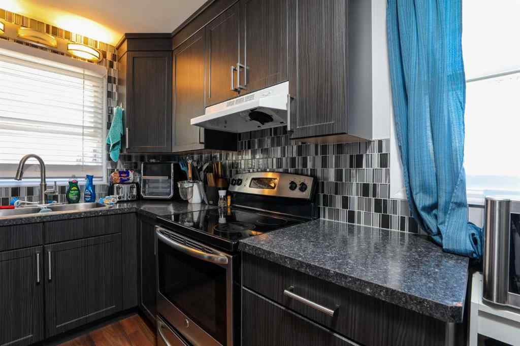 MLS® A2258889 - 2512 5A Avenue N in Majestic Place Lethbridge, Residential