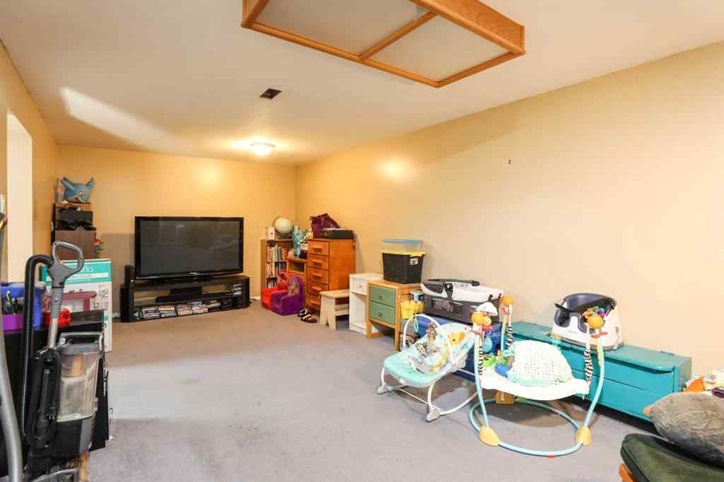 MLS® A2258889 - 2512 5A Avenue N in Majestic Place Lethbridge, Residential