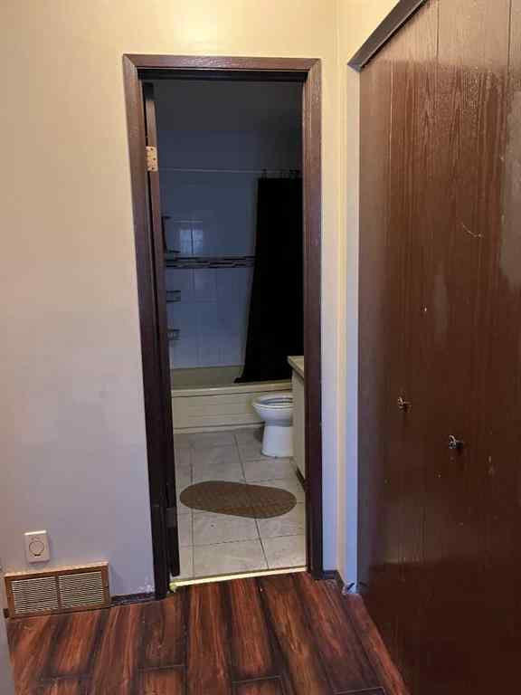 MLS® A2258892 - 4611 50 Street  in Parkvale Red Deer, Multi-Family