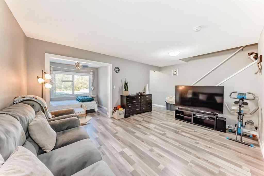 MLS® A2258892 - 4611 50 Street  in Parkvale Red Deer, Multi-Family