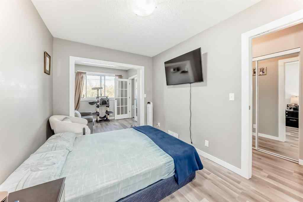MLS® A2258892 - 4611 50 Street  in Parkvale Red Deer, Multi-Family