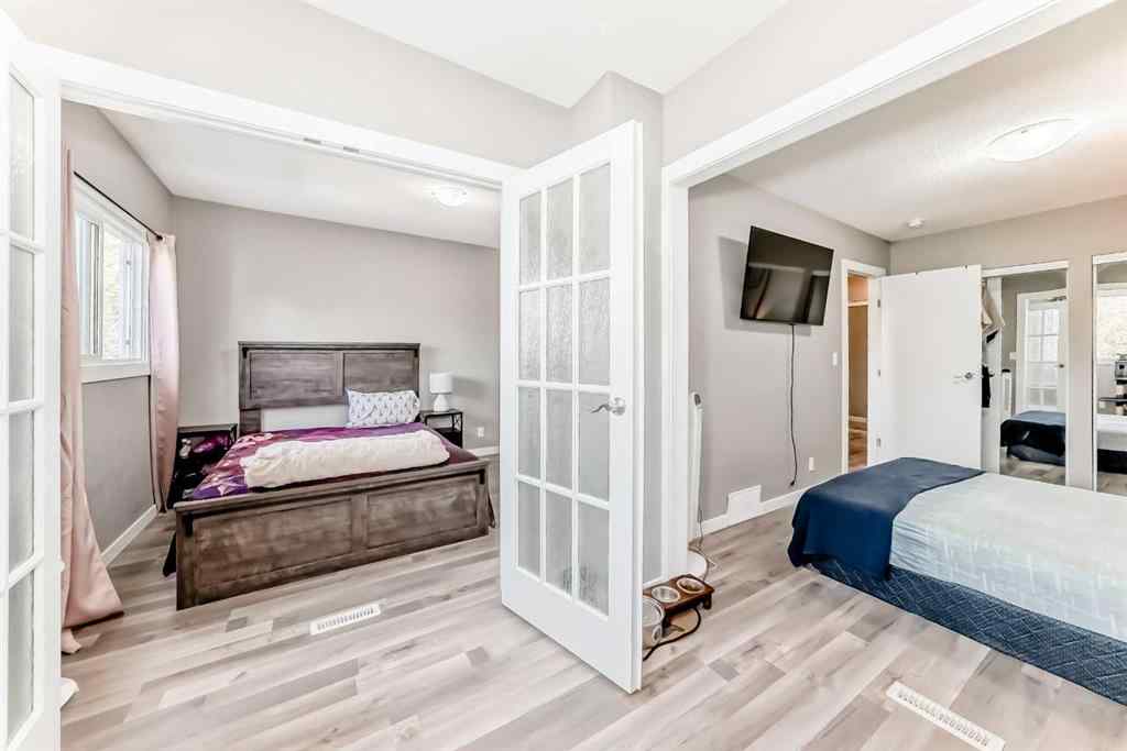 MLS® A2258892 - 4611 50 Street  in Parkvale Red Deer, Multi-Family