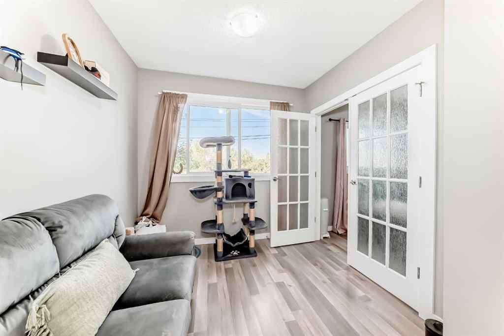 MLS® A2258892 - 4611 50 Street  in Parkvale Red Deer, Multi-Family