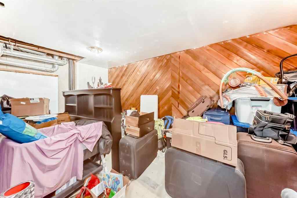 MLS® A2258892 - 4611 50 Street  in Parkvale Red Deer, Multi-Family