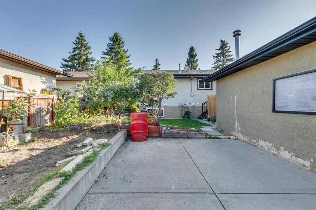 MLS® A2258898 - 448 Malvern Close NE in Marlborough Park Calgary, Residential