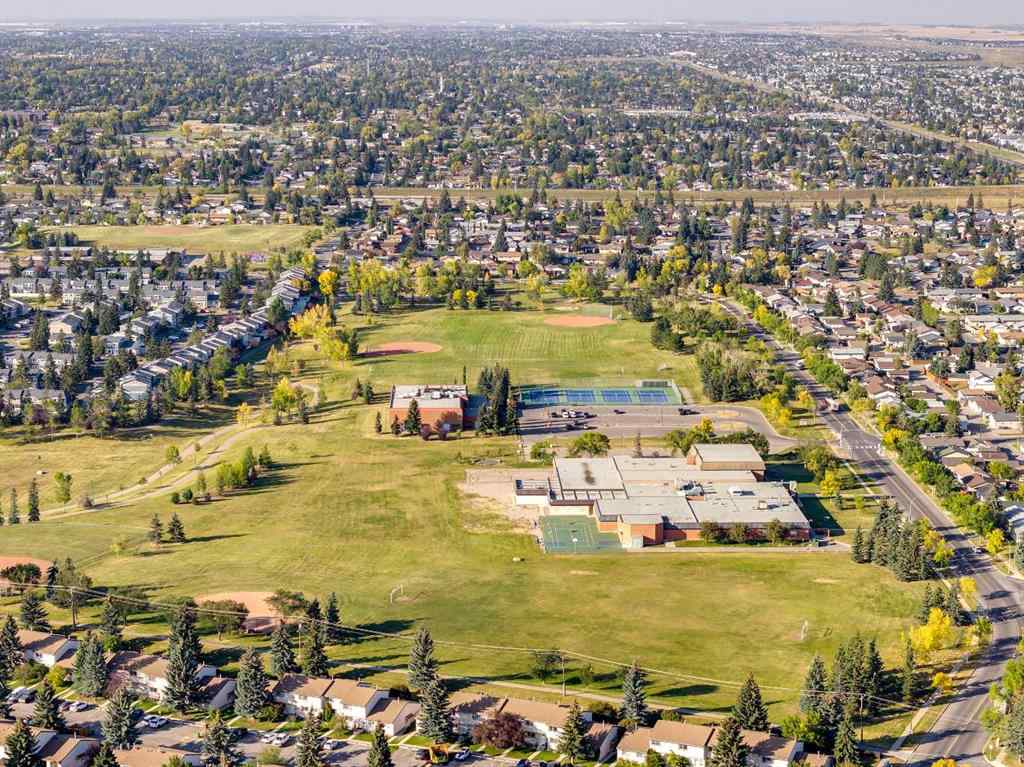 MLS® A2258898 - 448 Malvern Close NE in Marlborough Park Calgary, Residential