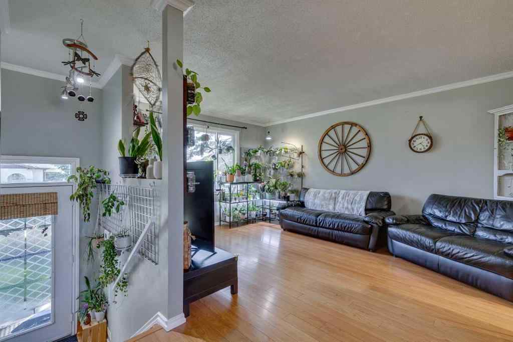 MLS® A2258898 - 448 Malvern Close NE in Marlborough Park Calgary, Residential