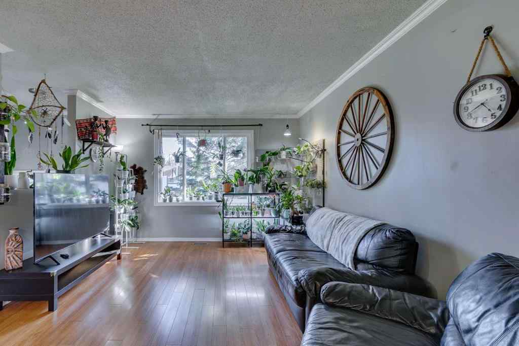 MLS® A2258898 - 448 Malvern Close NE in Marlborough Park Calgary, Residential