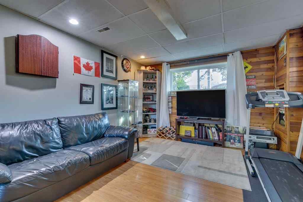 MLS® A2258898 - 448 Malvern Close NE in Marlborough Park Calgary, Residential