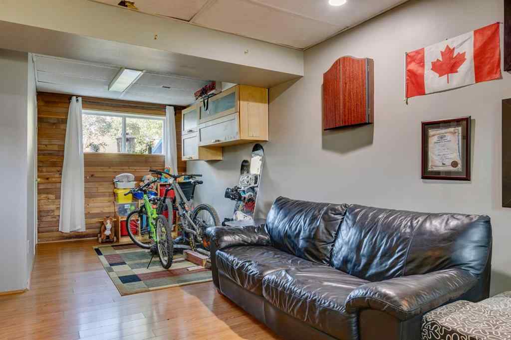 MLS® A2258898 - 448 Malvern Close NE in Marlborough Park Calgary, Residential