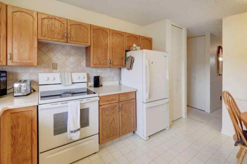 MLS® A2258899 - 16 Cedar Crescent  in Greentree Drumheller, Residential