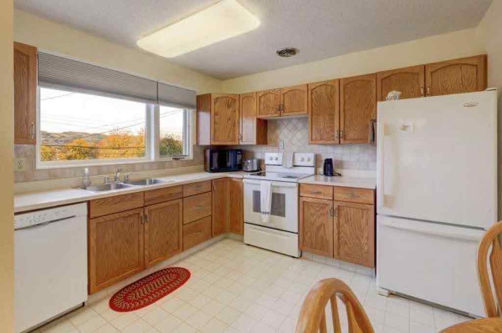 MLS® A2258899 - 16 Cedar Crescent  in Greentree Drumheller, Residential