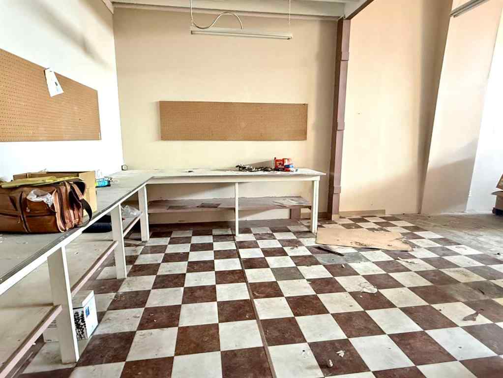 MLS® A2258902 - Unit #7 4351 104 Avenue SE in East Shepard Industrial Calgary, Commercial