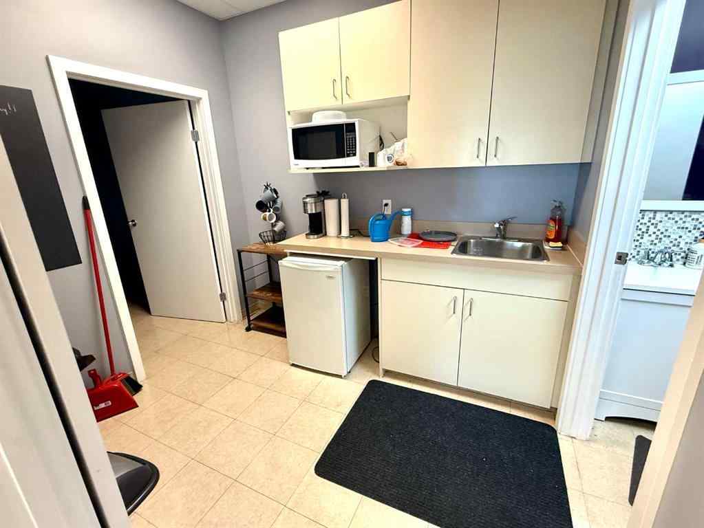 MLS® A2258902 - Unit #7 4351 104 Avenue SE in East Shepard Industrial Calgary, Commercial