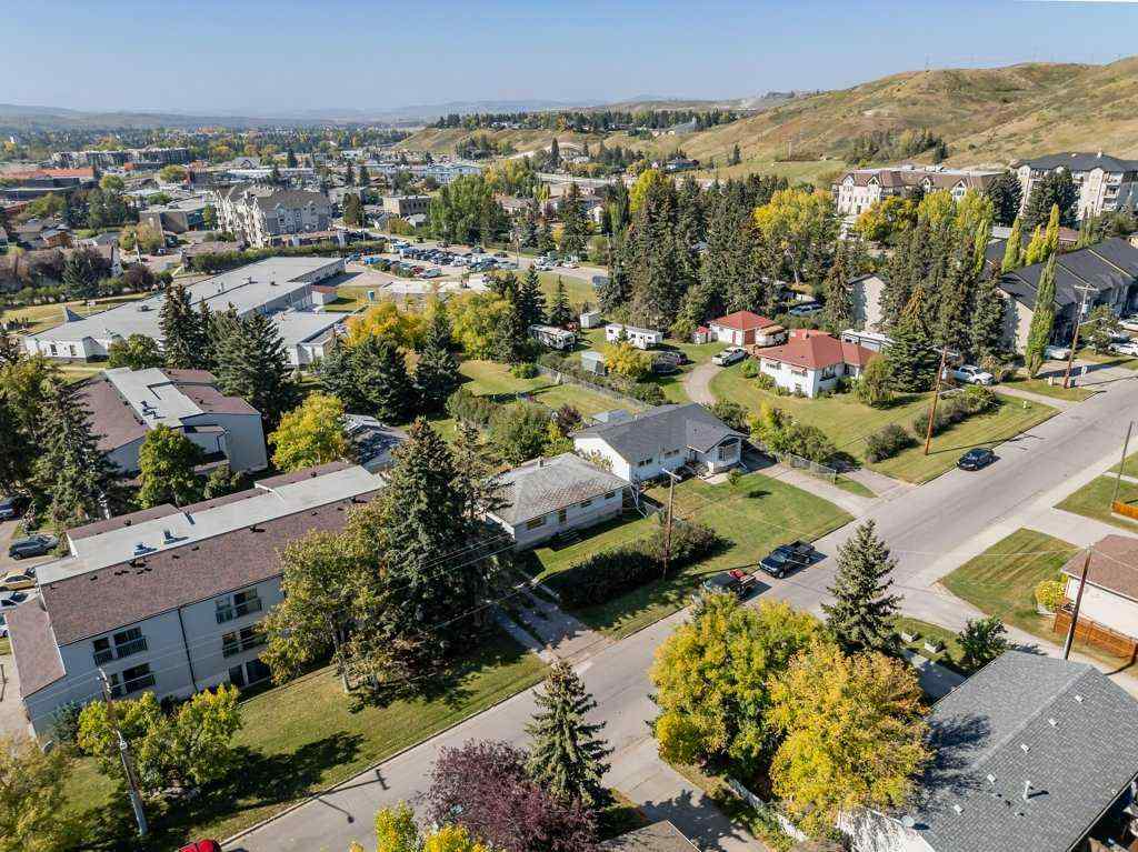 MLS® A2258907 - 217 Ross Avenue  in East End Cochrane, Residential