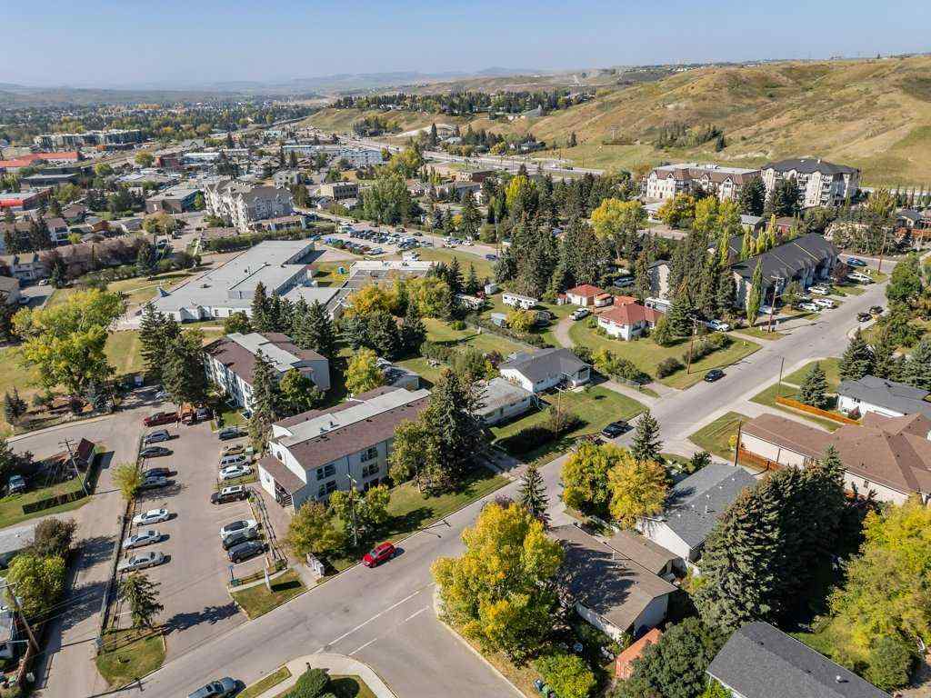 MLS® A2258907 - 217 Ross Avenue  in East End Cochrane, Residential