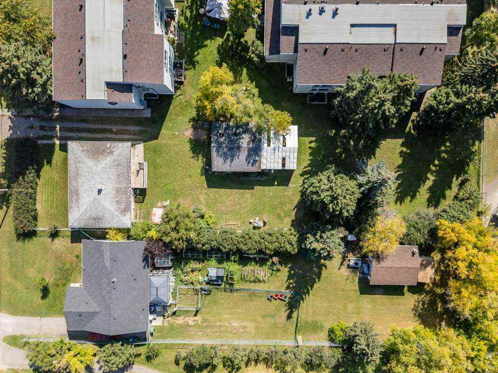 MLS® A2258907 - 217 Ross Avenue  in East End Cochrane, Residential