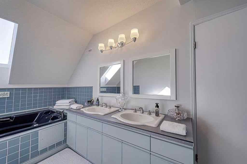 MLS® A2258908 - 260044 Bearspaw Road  in Bearspaw_Calg Rural Rocky View County, Residential