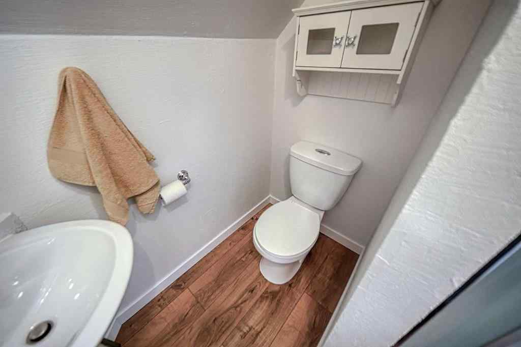 MLS® A2258908 - 260044 Bearspaw Road  in Bearspaw_Calg Rural Rocky View County, Residential