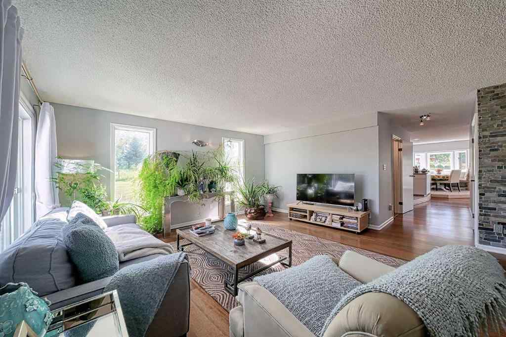 MLS® A2258908 - 260044 Bearspaw Road  in Bearspaw_Calg Rural Rocky View County, Residential