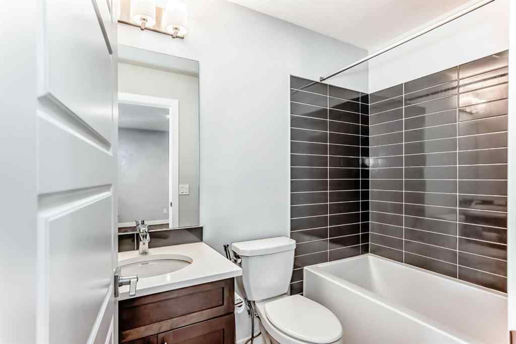 MLS® A2258924 - 124 Chelsea Glen  in Chelsea_CH Chestermere, Residential