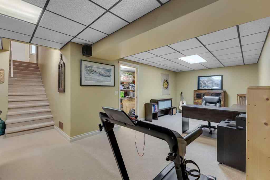 MLS® A2258931 - 395 Silvergrove Drive NW in Silver Springs Calgary, Residential