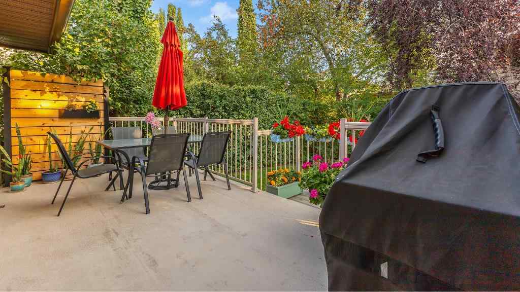 MLS® A2258931 - 395 Silvergrove Drive NW in Silver Springs Calgary, Residential