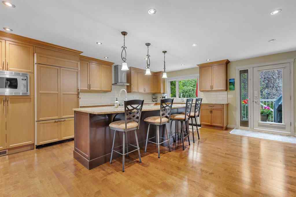 MLS® A2258931 - 395 Silvergrove Drive NW in Silver Springs Calgary, Residential