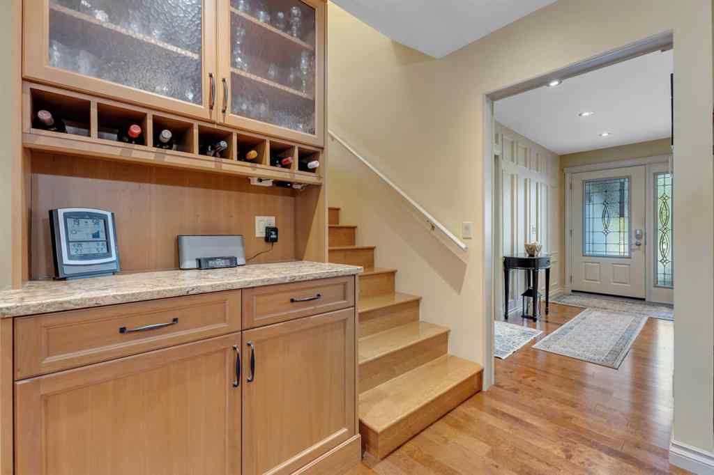 MLS® A2258931 - 395 Silvergrove Drive NW in Silver Springs Calgary, Residential