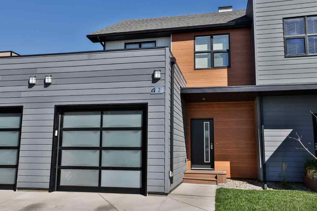 MLS® A2258936 - Unit #2 77 Aquitania Circle W in The Crossings Lethbridge, Residential