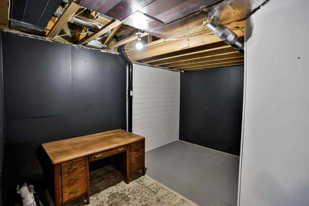 MLS® A2258936 - Unit #2 77 Aquitania Circle W in The Crossings Lethbridge, Residential
