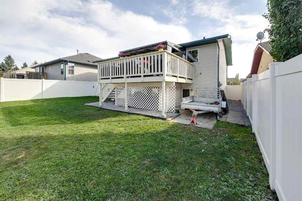MLS® A2258945 - 50 Livingston Close  in Lincoln Park Lacombe, Residential