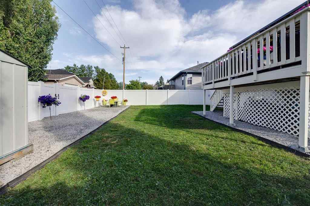 MLS® A2258945 - 50 Livingston Close  in Lincoln Park Lacombe, Residential