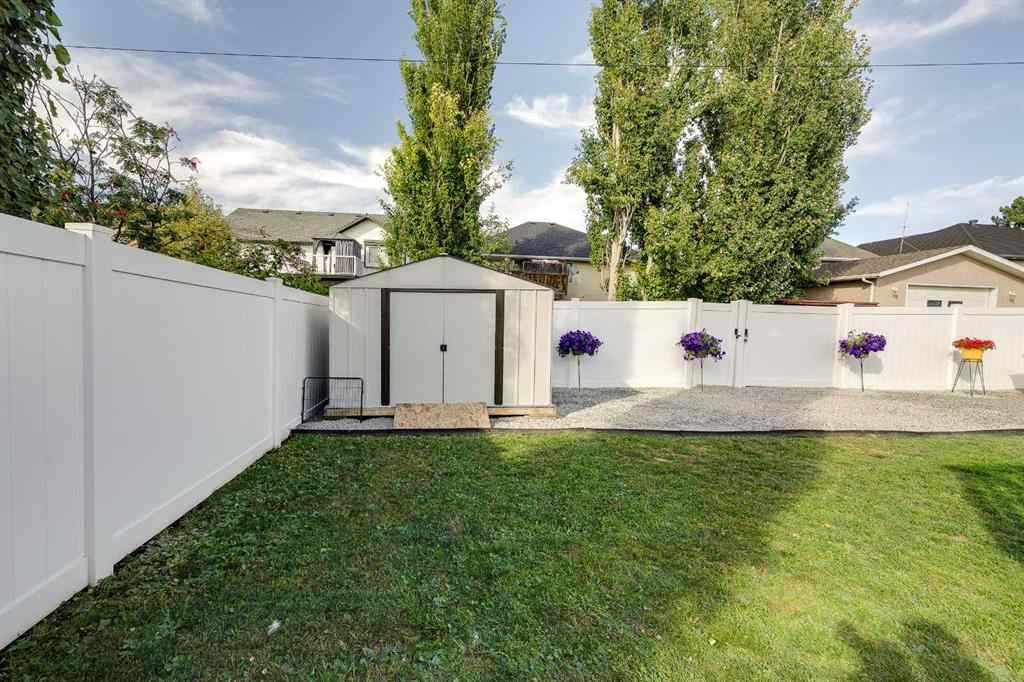 MLS® A2258945 - 50 Livingston Close  in Lincoln Park Lacombe, Residential