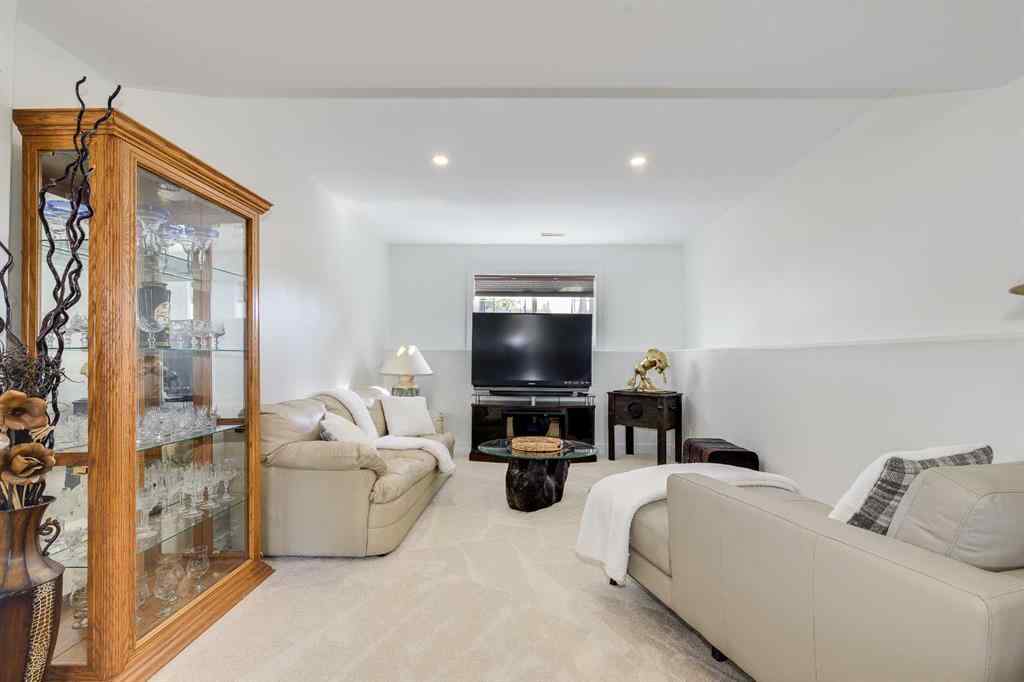 MLS® A2258945 - 50 Livingston Close  in Lincoln Park Lacombe, Residential