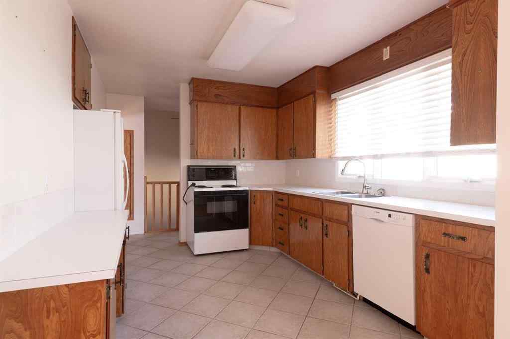 MLS® A2258949 - 4328 Greenview Drive NE in Greenview Calgary, Residential