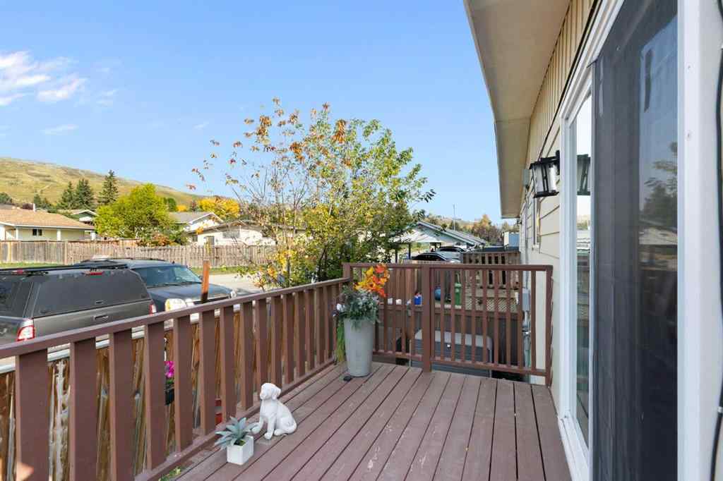 MLS® A2258955 - Unit #2 524 First Street E in East End Cochrane, Residential