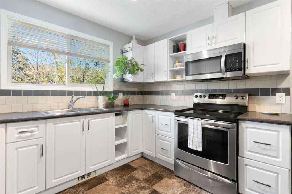 MLS® A2258955 - Unit #2 524 First Street E in East End Cochrane, Residential