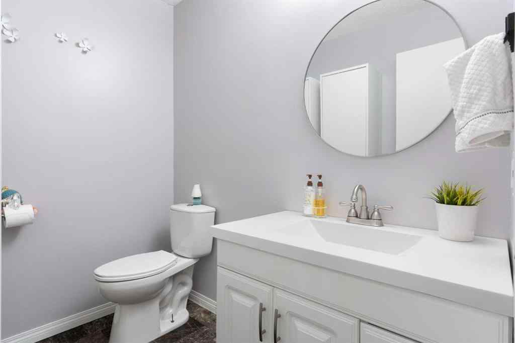 MLS® A2258955 - Unit #2 524 First Street E in East End Cochrane, Residential