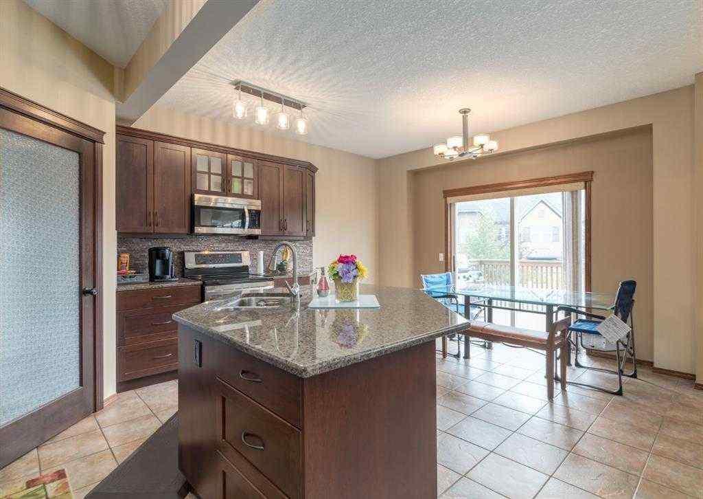 MLS® A2258959 - 18 Douglas Glen Circle SE in Douglasdale/Glen Calgary, Residential