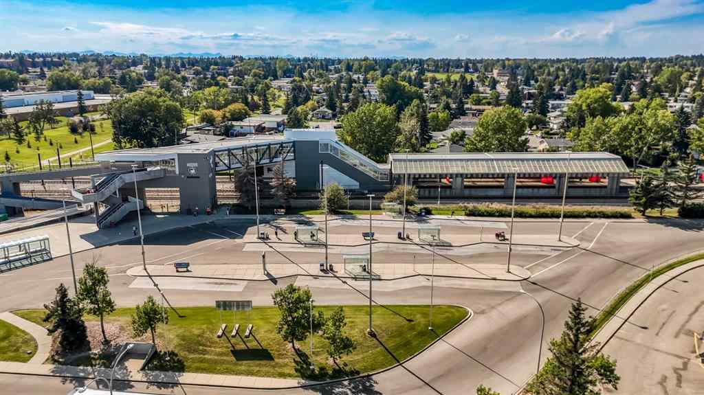 MLS® A2258963 - Unit #4 10910 Bonaventure Drive  in Willow Park Calgary, Residential