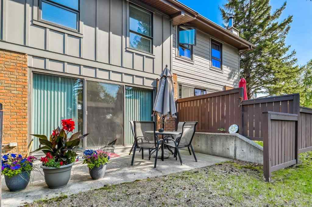 MLS® A2258963 - Unit #4 10910 Bonaventure Drive  in Willow Park Calgary, Residential